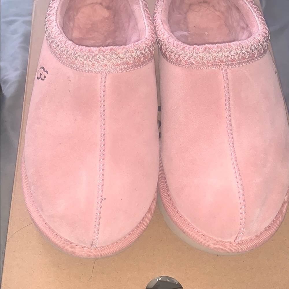 Pink Tasman Uggs size 9 Women’s worn twice